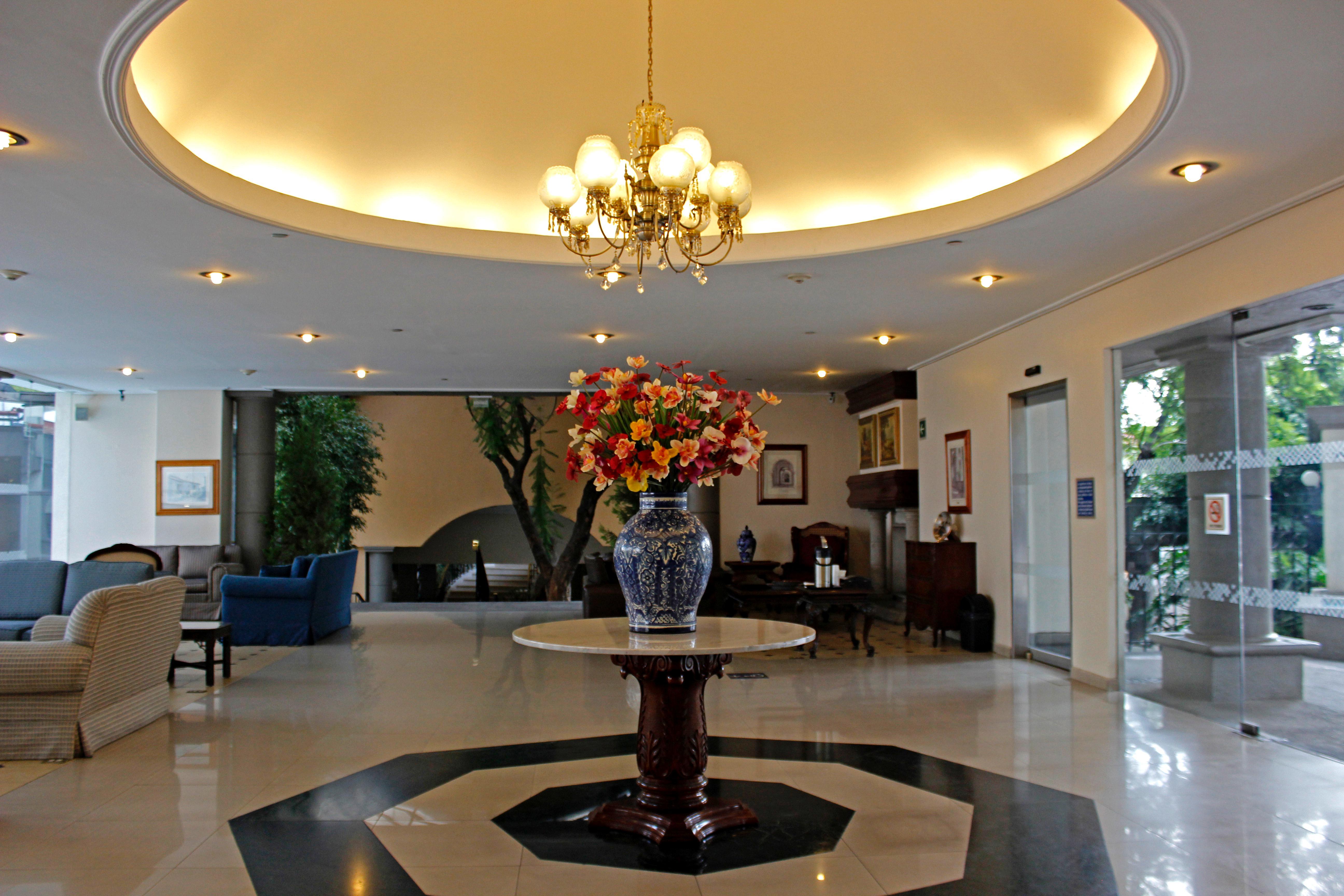 Krystal Satelite Maria Barbara Tlalnepantla (Morelos) Exterior foto Lobby