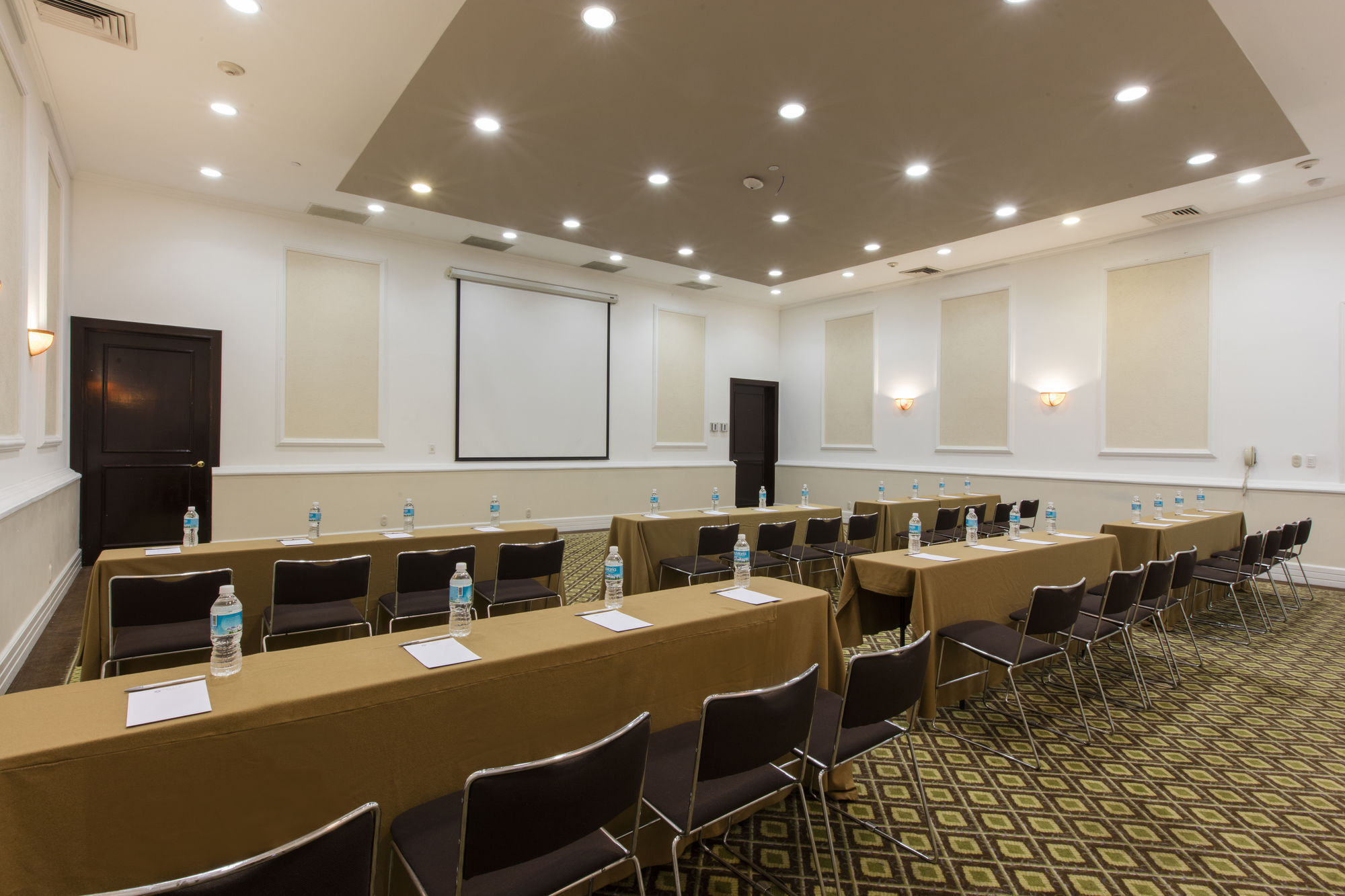 Krystal Satelite Maria Barbara Tlalnepantla (Morelos) Exterior foto Meeting room at the hotel
